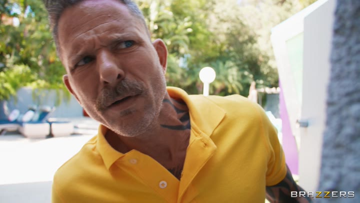 Brazzers - Cooling Down With A Hot Fuck - Jessica Sodi, Scott Nails