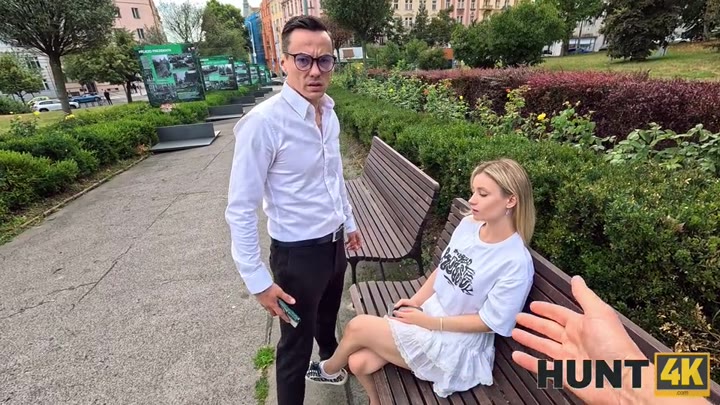 Hunt4k - Breastfast at Tiffany's - Lily Blossom, Stanley Johnson