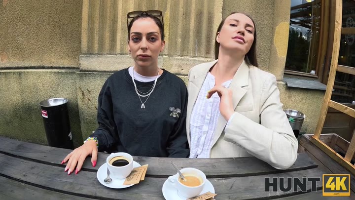 Hunt4k - Cum on, Girls! - Julia Maze, Stanley Johnson