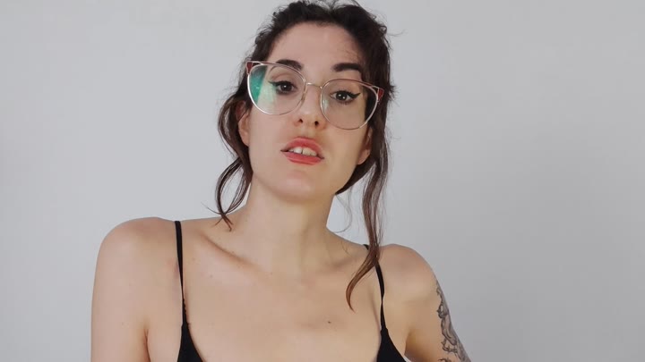 Maxima - Making fun of a CUCKOLD
