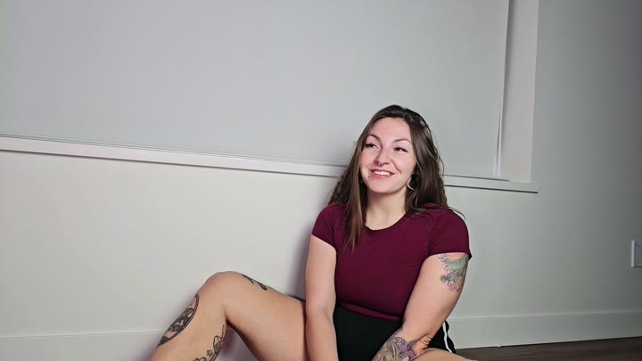 Spookybunz Clips - Chastity cuck eats gym step-bro's creampie