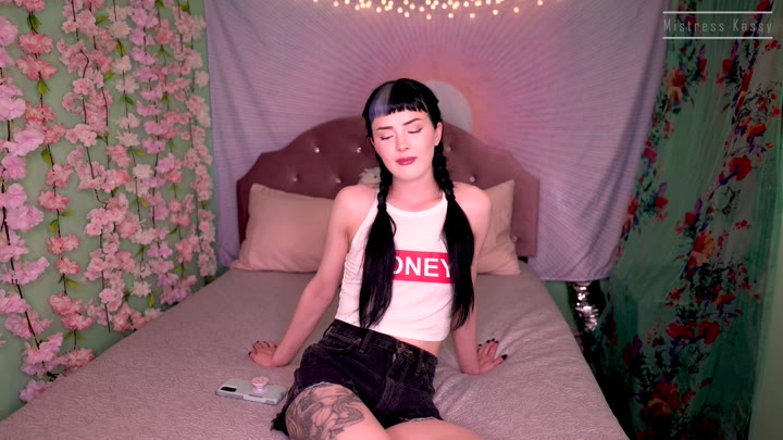 Mistress Kassy - GF Turned BBC Cuckoldress (4K)