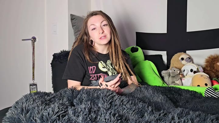 Spookybunz Clips - Honey, I'm back from my dick vacation
